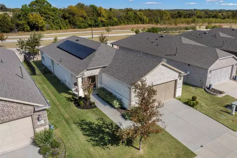 813 Hidden Eddy Dr, Mckinney, TX 75071
