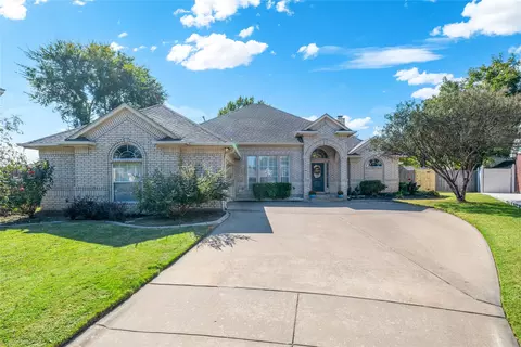 6423 Wilderness Ct, Arlington, TX 76001
