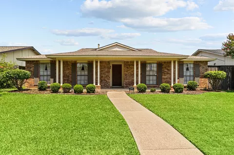 2009 Emory Oak Dr, Carrollton, TX 75007