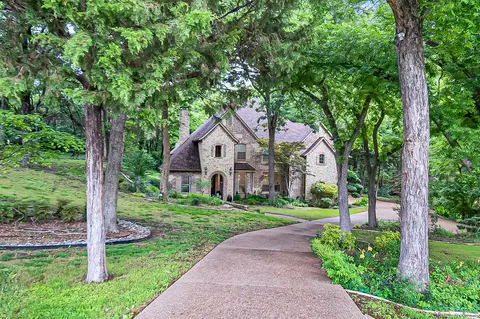 1801 Windmill Hill Ln, Desoto, TX 75115