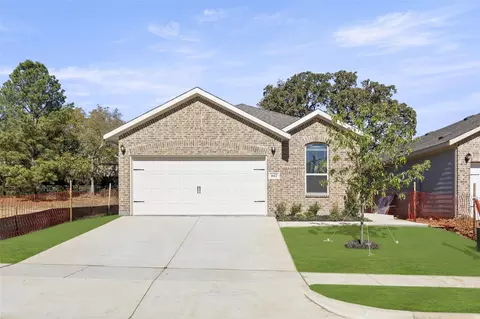 1612 Edgeway Dr, Aubrey, TX 76227