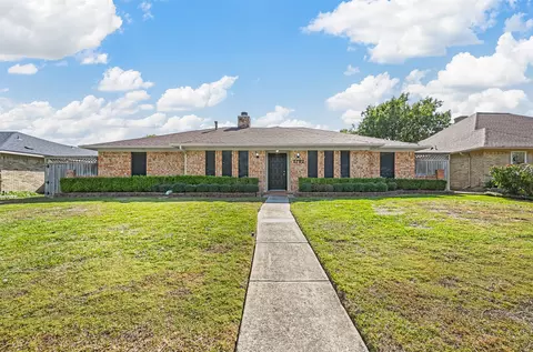 1702 Rainbow Dr, Richardson, TX 75081