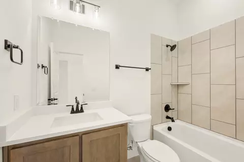 Bath - 308 Keystone Dr, Commerce, TX 75428 photo 3 of 3