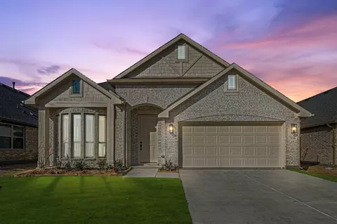 Exterior - 308 Keystone Dr, Commerce, TX 75428 photo 2 of 6