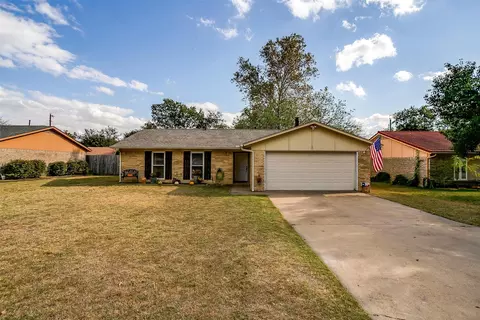 1203 Davis St, Cleburne, TX 76033