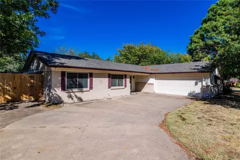 1329 Hurstview Dr, Hurst, TX 76053