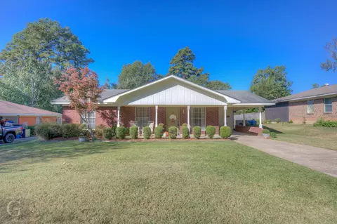 905 Claiborne St, Minden, LA 71055