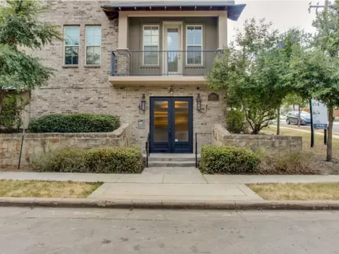 2800 Sandage Ave #107, Fort Worth, TX 76109