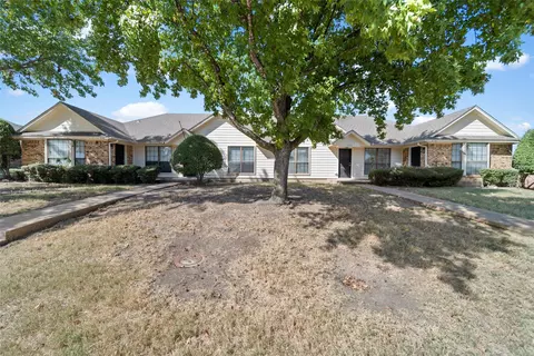 710 Biloxi Dr, Ennis, TX 75119
