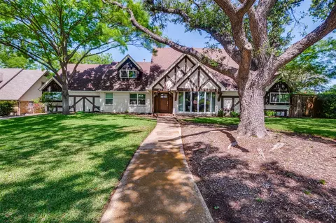 4165 Goodfellow Dr, Dallas, TX 75229