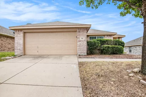 545 Bent Oak Dr, Fort Worth, TX 76131