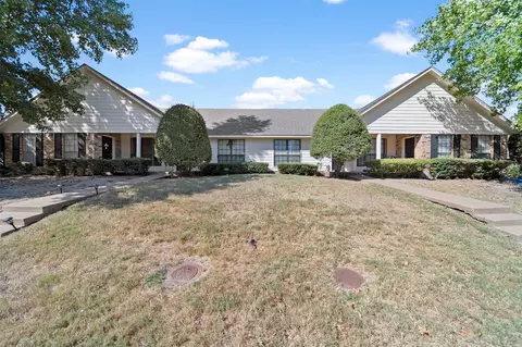 800 Biloxi Dr, Ennis, TX 75119