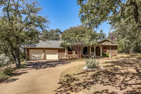 6040 Casey Ct, Fort Worth, TX 76140
