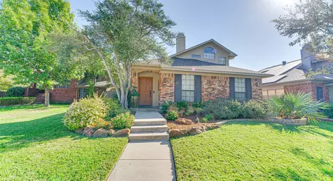 2906 Golden Gate Ct, Carrollton, TX 75007