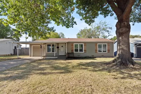 113 NE Anderson St, Burleson, TX 76028
