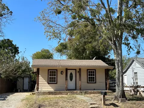 803 N Rusk St, Weatherford, TX 76086