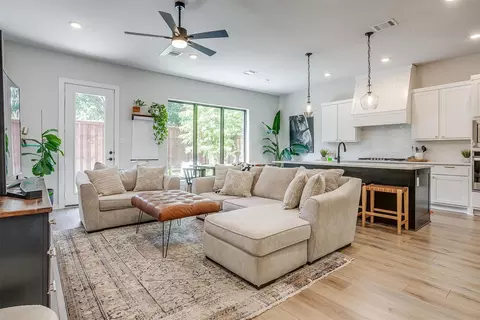 2255 Rook Dr, Dallas, TX 75211
