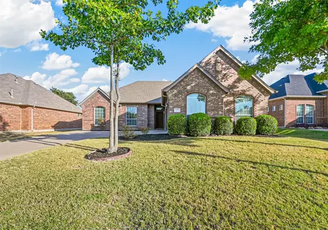 325 Parakeet Dr, Desoto, TX 75115
