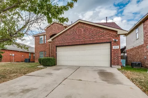 2816 Westover Dr, Grand Prairie, TX 75052