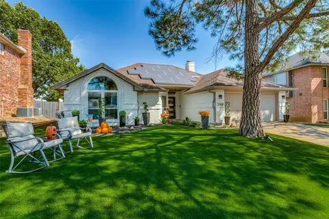 3000 Whetstone Ln, Euless, TX 76039
