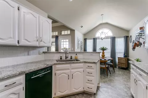 3000 Whetstone Ln, Euless, TX 76039 photo 13