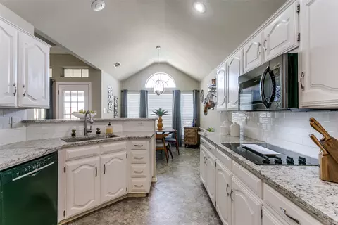 3000 Whetstone Ln, Euless, TX 76039 photo 12