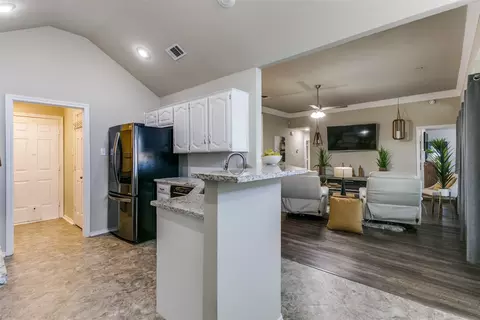3000 Whetstone Ln, Euless, TX 76039 photo 10