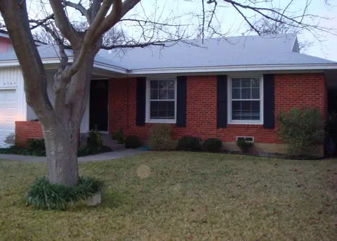 4345 Bonham St, Dallas, TX 75229