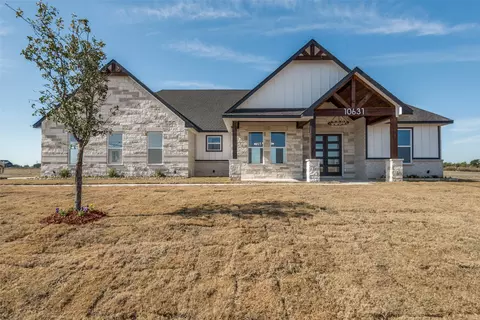 10631 Millet Ln, Venus, TX 76084