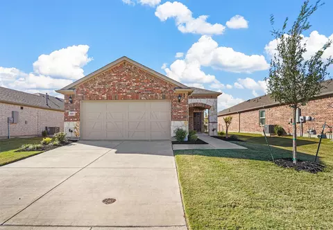 920 Hidden Eddy Dr, Mckinney, TX 75071