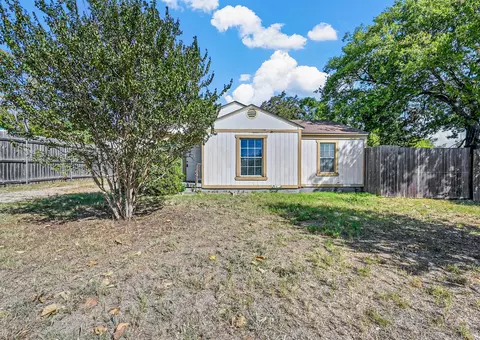 2024 E Irving Blvd, Irving, TX 75060
