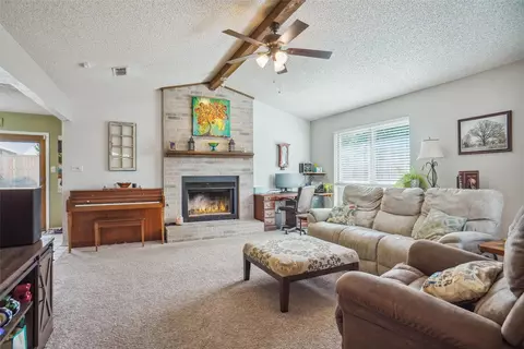 2007 Azalea St, Denton, TX 76205