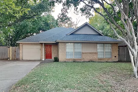 5616 Lordsburg Trl, Arlington, TX 76017