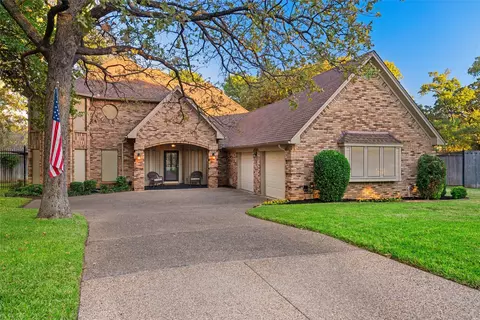 3820 Marine Ct, Arlington, TX 76016