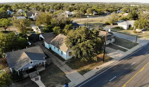 1005 E Walker St, Breckenridge, TX 76424