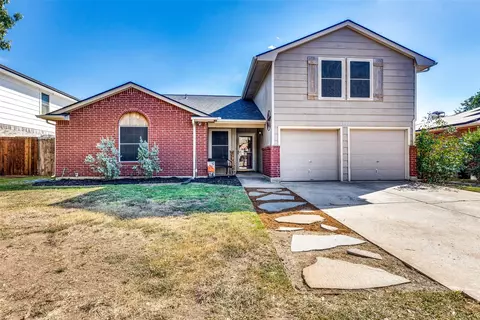 4909 Cedar Springs Dr, Fort Worth, TX 76179