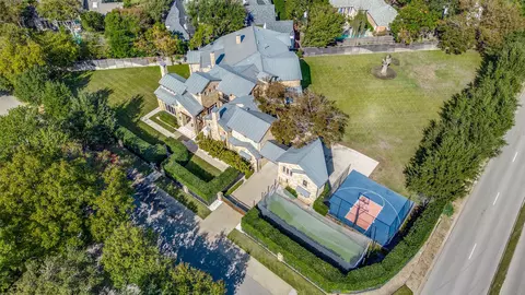 5233 Stonegate Rd, Dallas, TX 75209