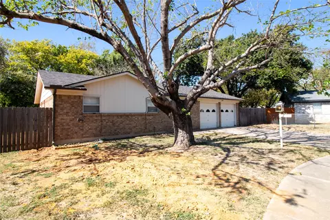 2828 Bowood Ct, Fort Worth, TX 76112