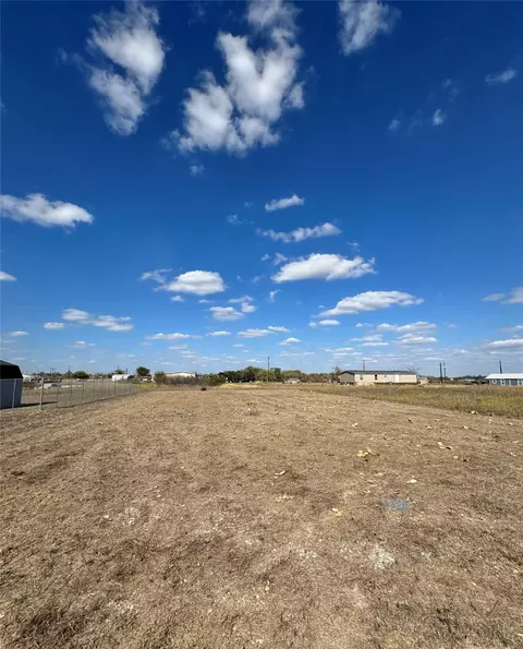 172 Roark Dr, Rhome, TX 76078