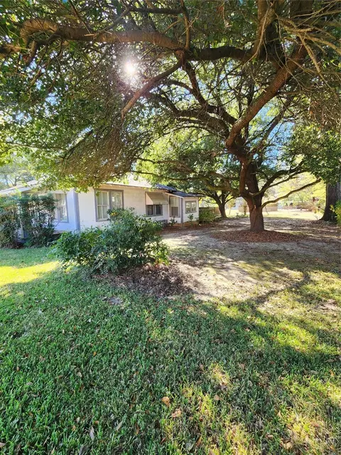 201 W Allen St, Mooringsport, LA 71060
