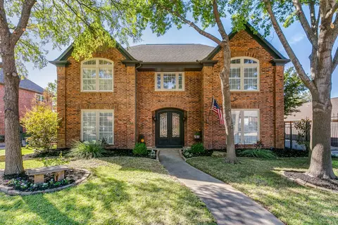 8505 Castle Creek Rd, North Richland Hills, TX 76182