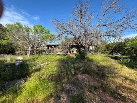 1081 Dan Moody St, Buffalo Gap, TX 79508