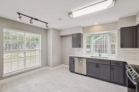 Kitchen - 6109 Covington Dr, Rowlett, TX 75089 photo 1 of 4