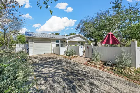 721 Juno Ln, Denton, TX 76209