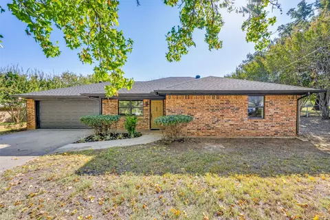 3001 S James St, Decatur, TX 76234