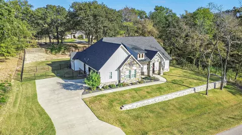 713 Clubview Dr, Tool, TX 75143