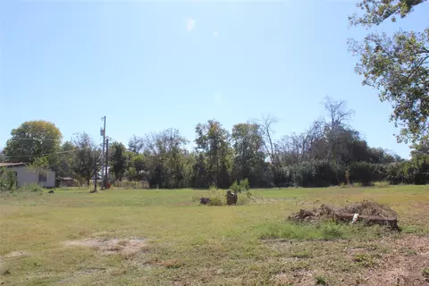 638 E Hill St, Hamilton, TX 76531 photo 3