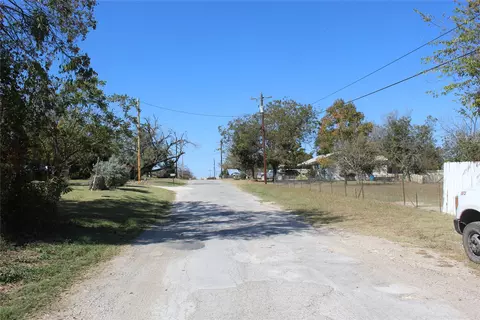 638 E Hill St, Hamilton, TX 76531 photo 5