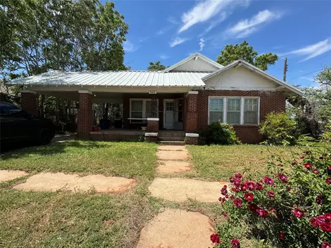 611 Oak St, Sweetwater, TX 79556