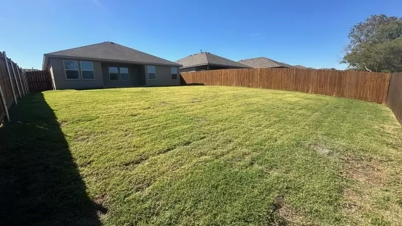 Exterior - 312 Bronze Cir N, Springtown, TX 76082 photo 3 of 3